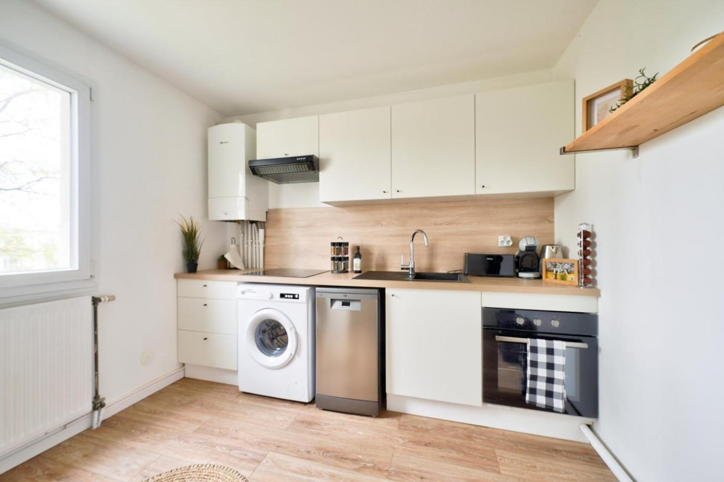 Le Cosy Yellow Appartement Lumineux A 5 Min De La Gare D'Evry Avec Parking Gratuit Courcouronnes Exterior foto